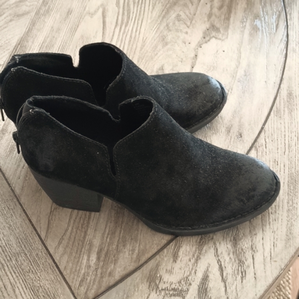 BORN LEATHER BOOTIES SZ 7.5